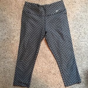 Nike Capri Workout Leggings
